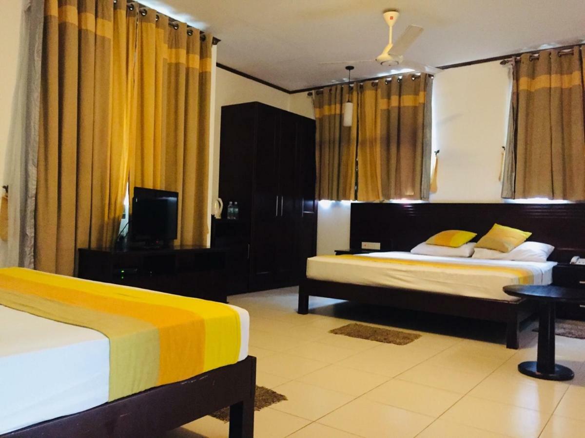 Lavendish Okrin Hotel Kataragama Exterior photo